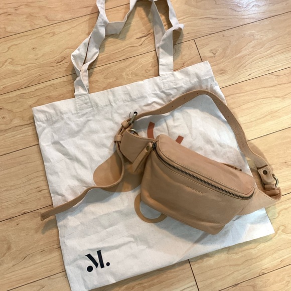 Mandrn Remy Leather Fanny Pack - Picture 2 of 11